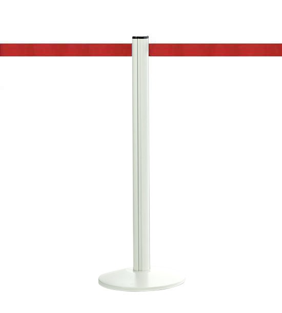 Colonne blanche, ruban rouge