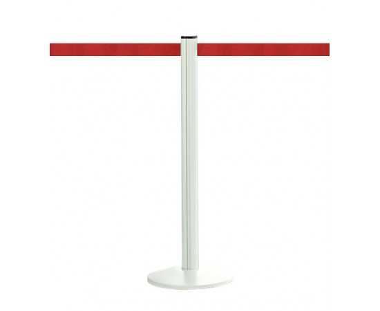 Colonne blanche, ruban rouge