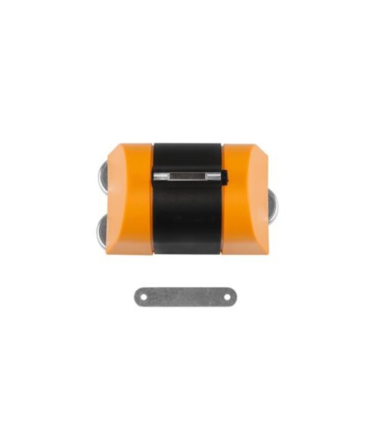 Cassette MGB-GS detail fixation magnetique