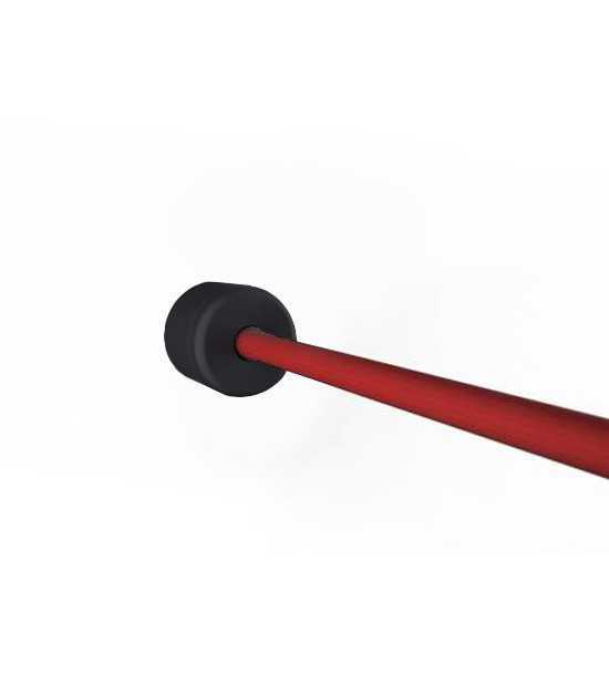 Wandempfänger für Absperrkordel, schwarze Endkappe mit eingefädelter roter Kordel, Nahaufnahme