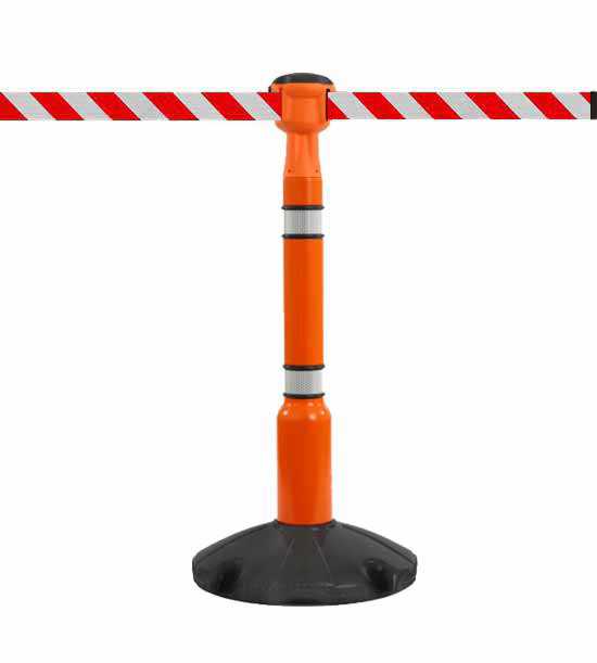 Kit composé d'un enrouleur de sangle orange (sangle blanc/rouge), d'un poteau orange et d'une base noire Skipper™. Kit composé d'un enrouleur de sangle orange (sangle blanc/rouge), d'un poteau orange et d'une base noire Skipper™.